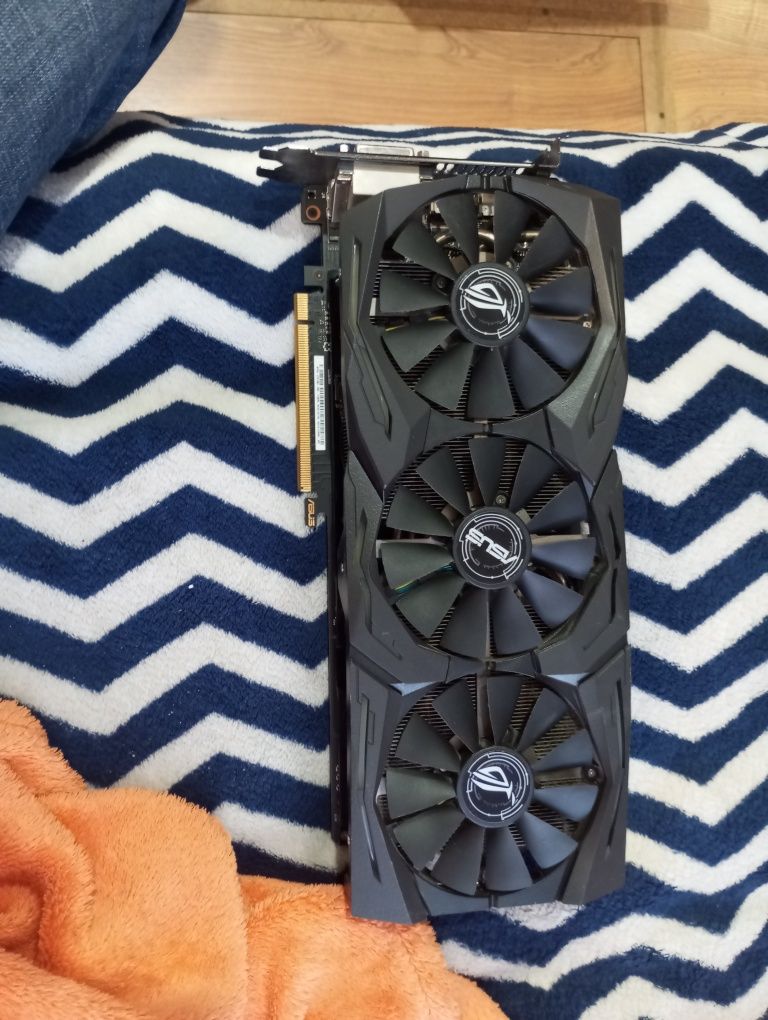 Видеокарта Asus GeForce GTX 1080 ROG Strix 8Gb 256bit GDDR5X (ROG-STRI