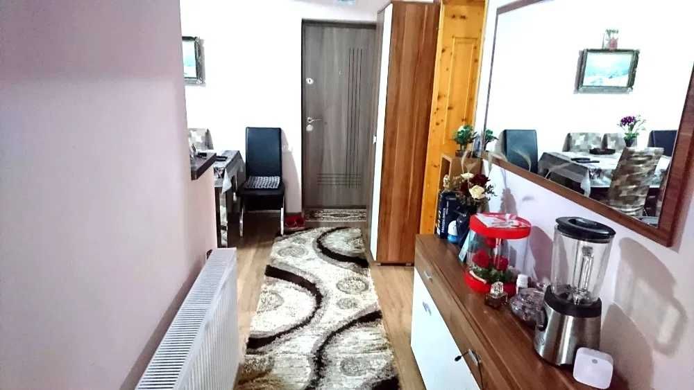 Apartament 3 camere luminos si spatios cu gradina