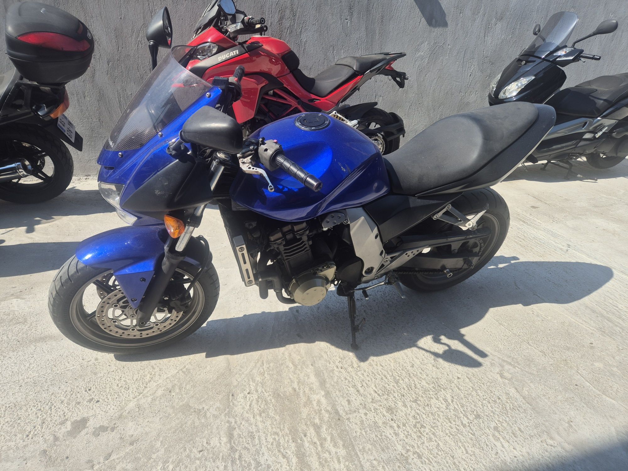 Kawasaki z750 S  на части