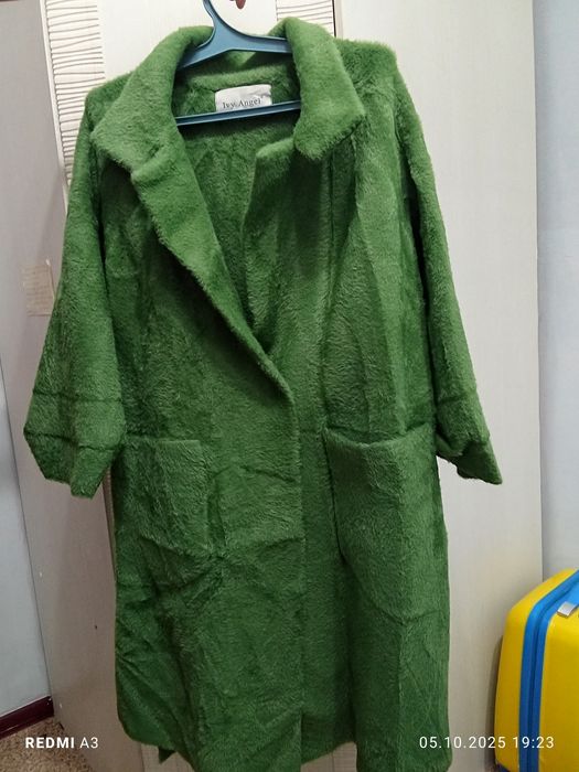 Женские куртки продам