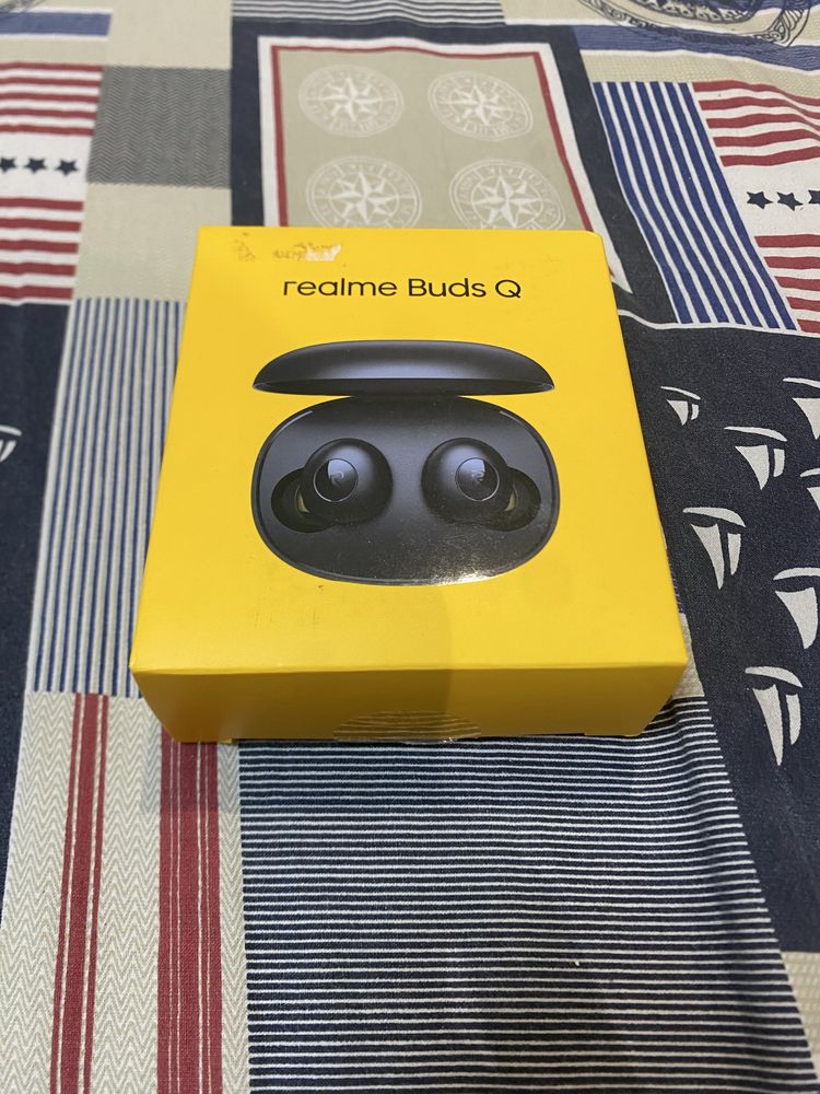 realme Buds Q.