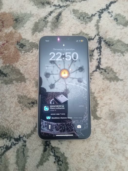 айфон11 128 гб емкость 77% трешина нету