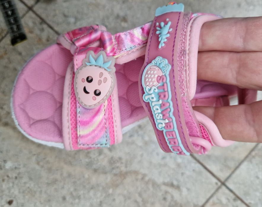 Sandale Skechers nr 24