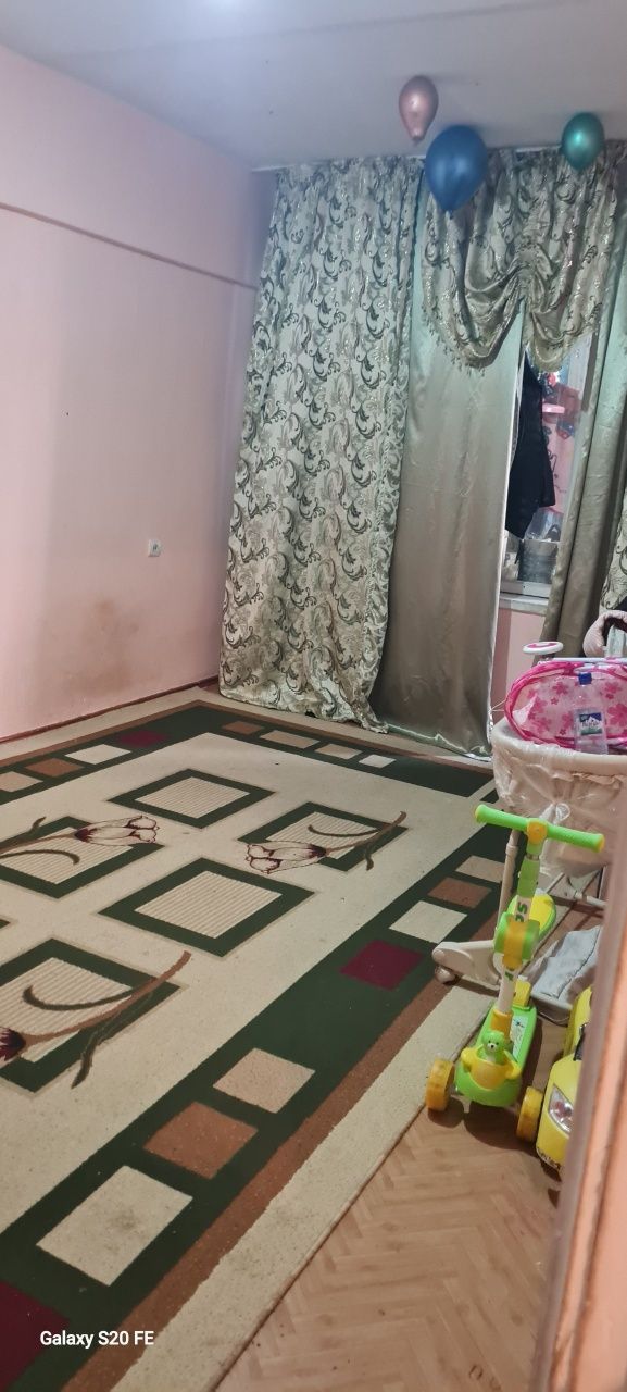 *3 комнатная. 2 этаж. Бал 2х6. Фархадский рынок