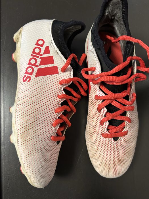 Детски футболни обувки