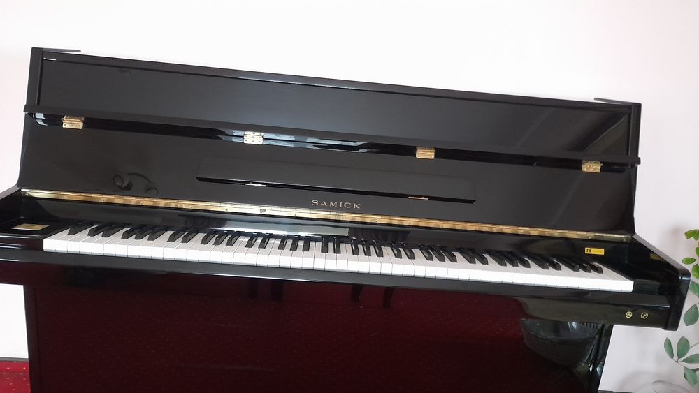 Pianina Samick Imperial German Scale