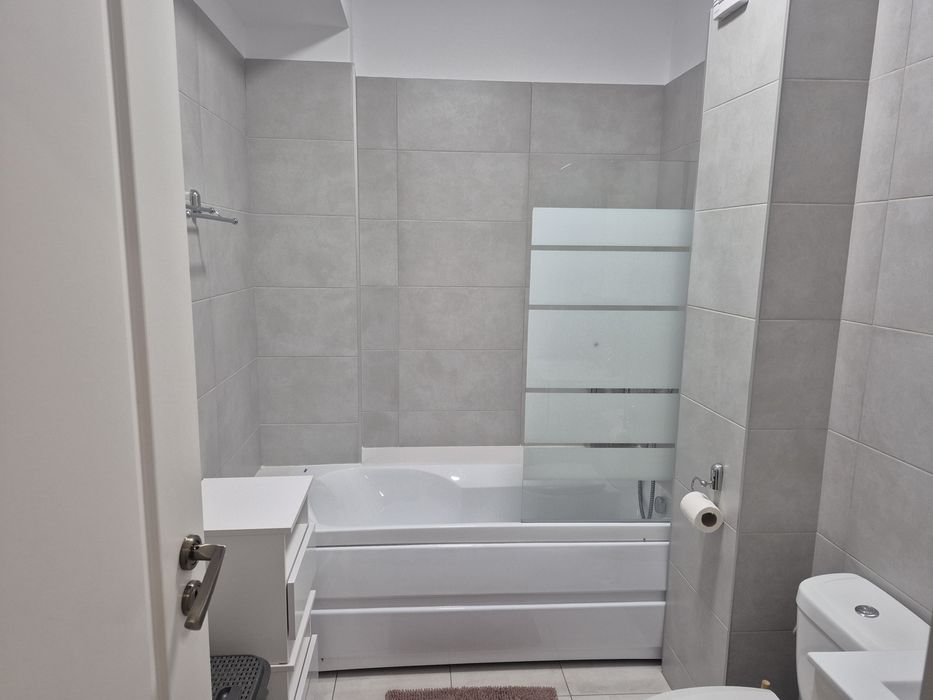 Inchiriez apartament 3 camere | 80 mp | Bloc nou | Campus Universitar