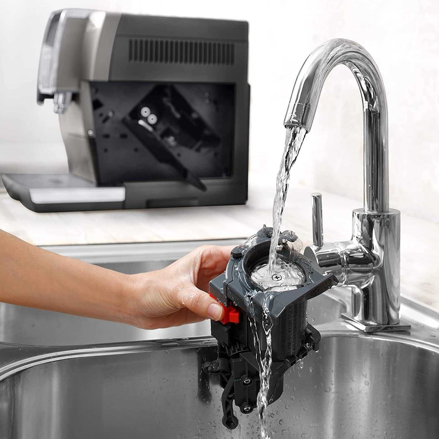 Кафеавтомат Delonghi Dinamica Plus ECAM380.95.TB LatteCrema Hot
