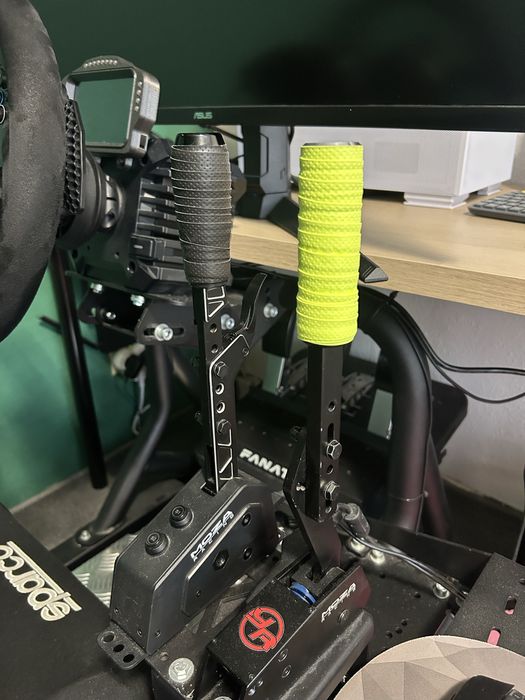 Шифтър и ръчна спирачка на Moza