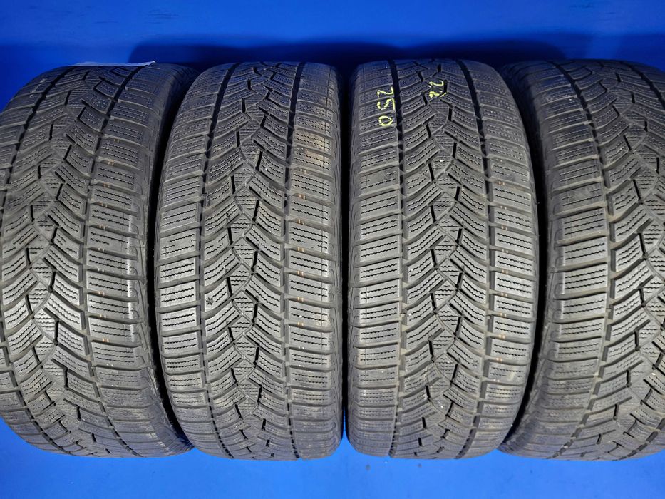 Set 4 anvelope 225 45 18 Goodyear Ultragrip MO - an 2022 - foarte bune