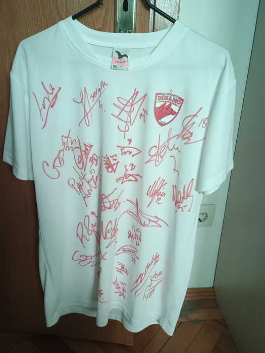 tricou Dinamo, cu semnaturi