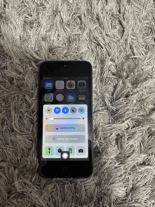 Vând IPhone 5! Arată foarte bine