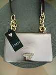 Дамска чанта Guess