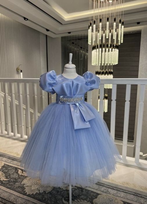 Продам детские платья