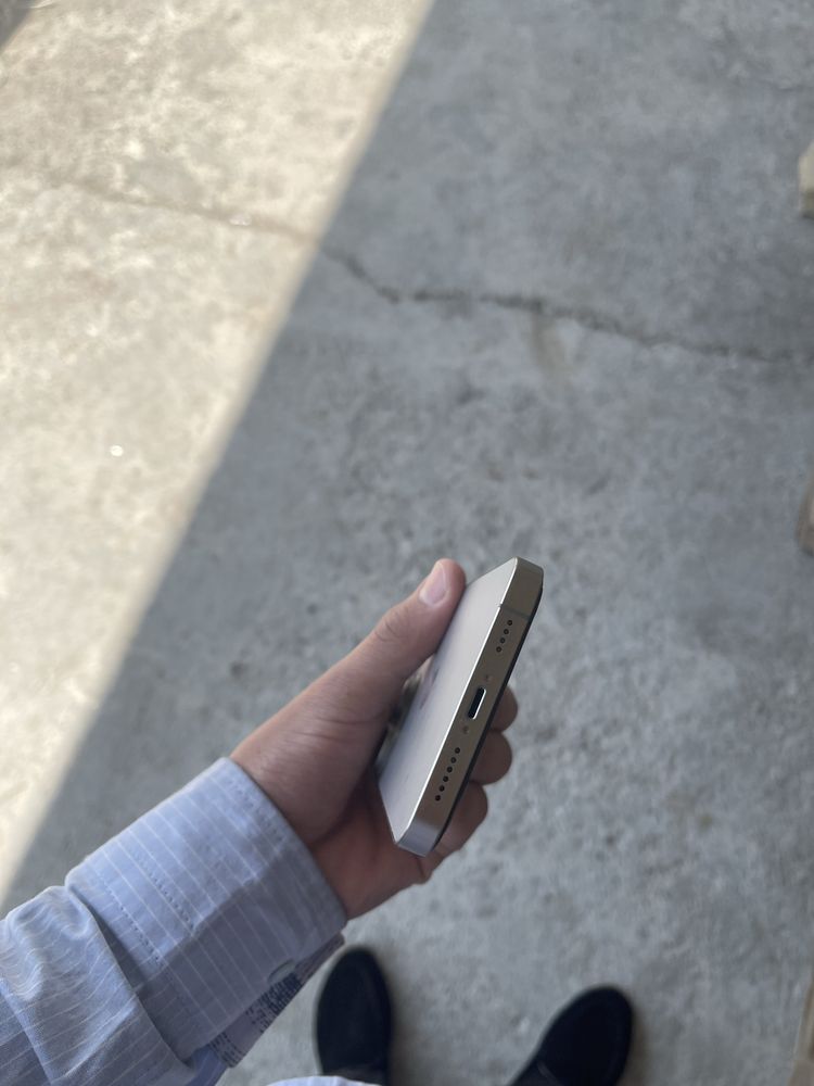Iphone Xr 15 pro korpusda srochna sotiladi