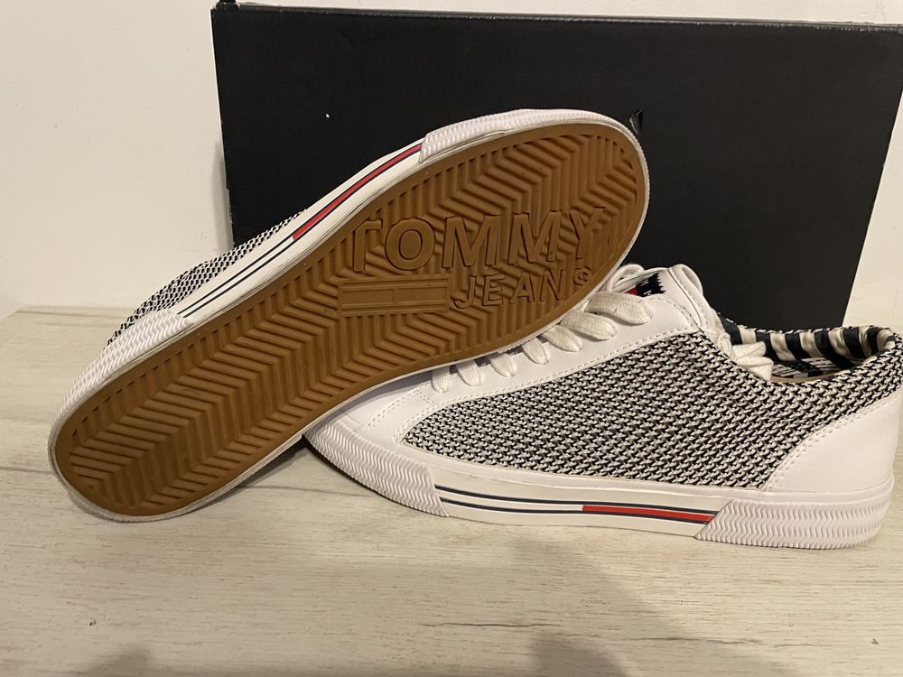 Sneakers Tommy Hilfiger Nr. 44