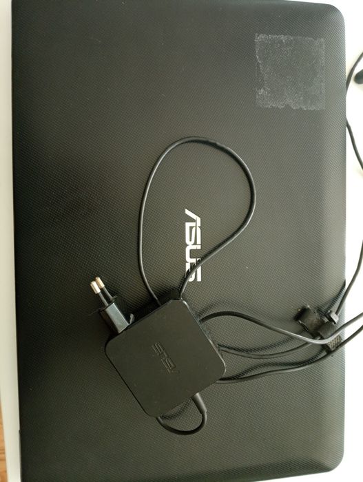 Schimb/Vand Laptop ASUS X554LAB (i3, 8GB, SSD) cu PC Desktop