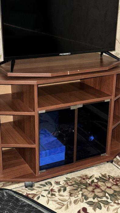 Продам тумбу под телевизор дешево