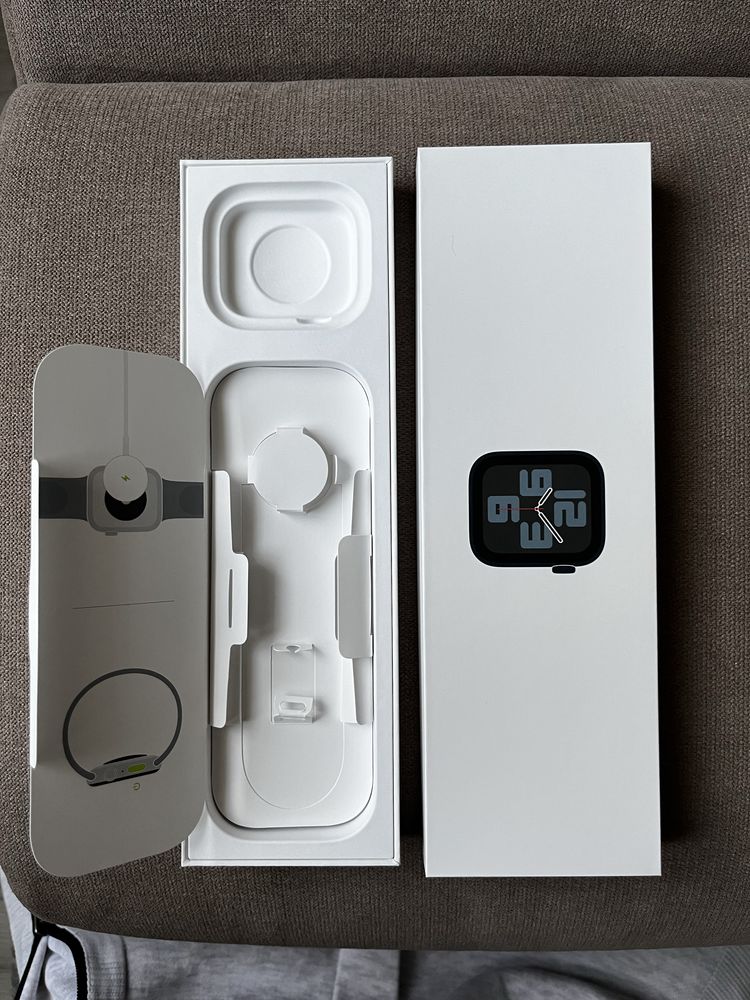 Apple Watch SE (Gen 2) 44mm