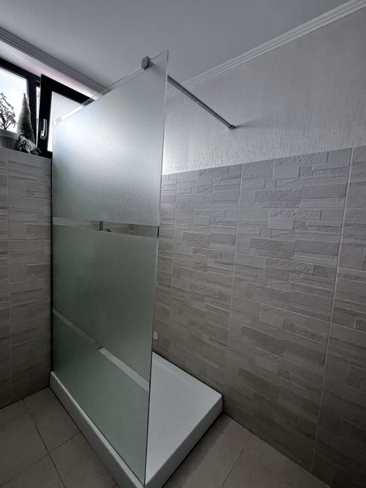 Cada dus + paravan sticla