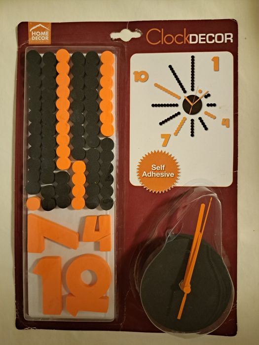 Nou!  Ceas autoadeziv pentru perete