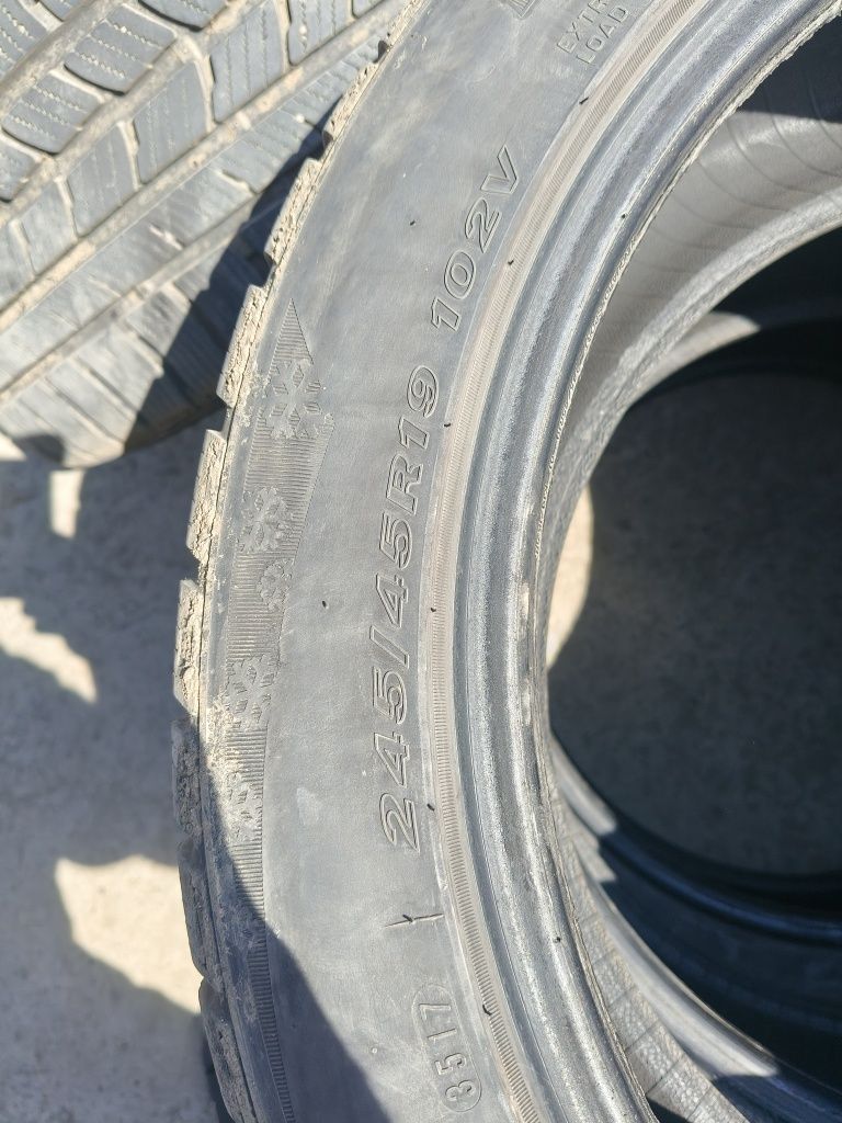 Продам шины 245/45/19