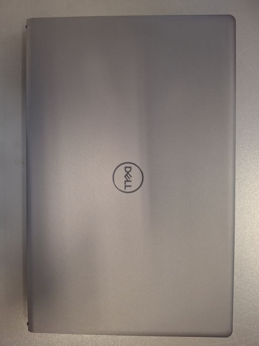 Dell Vostro 3520 I7 12th 16gb ram