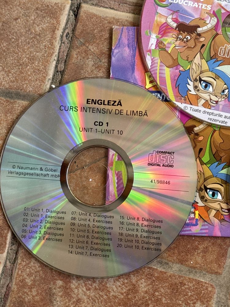 Set CD-uri in limba engleza plus joc de instalat in limba engleza