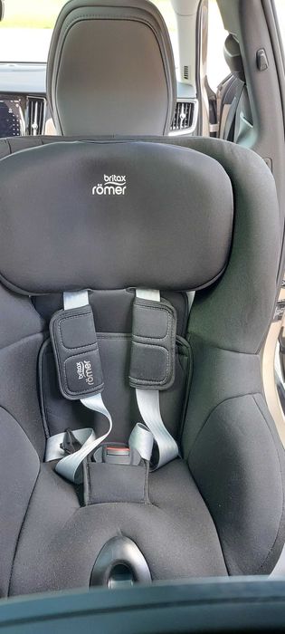 Britax Römer Dualfix M I-Size + Reer огледало