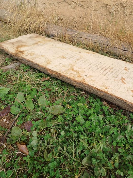 Дървен материал сух