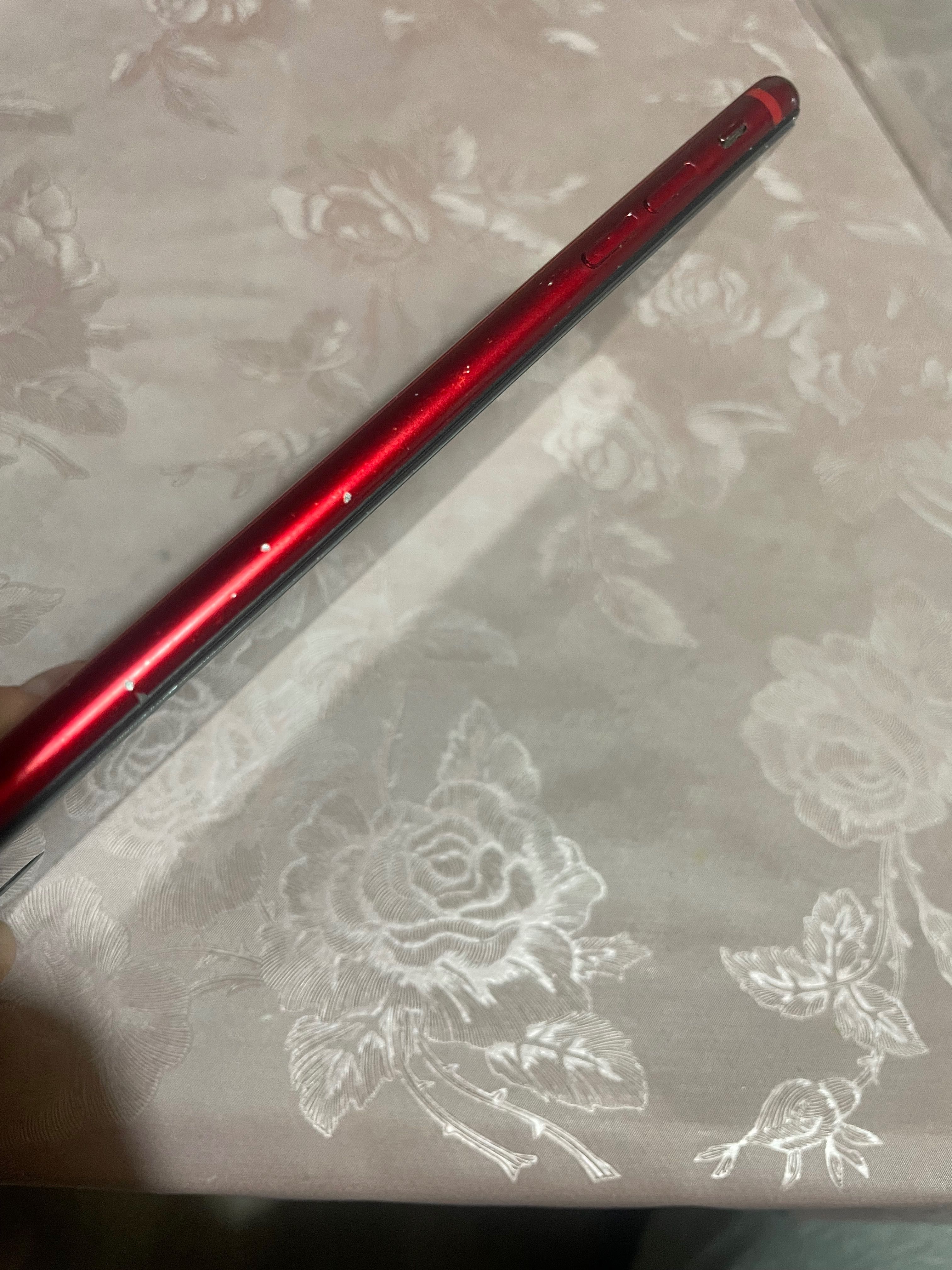 Iphone 8 plus 64GB product red - 73%, Iphone 8 plus червен, запазен!