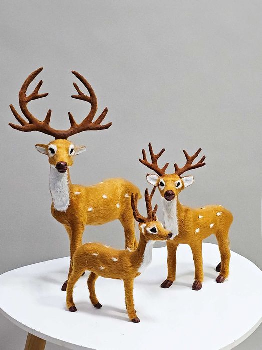 Реалистично еленче семейство елени