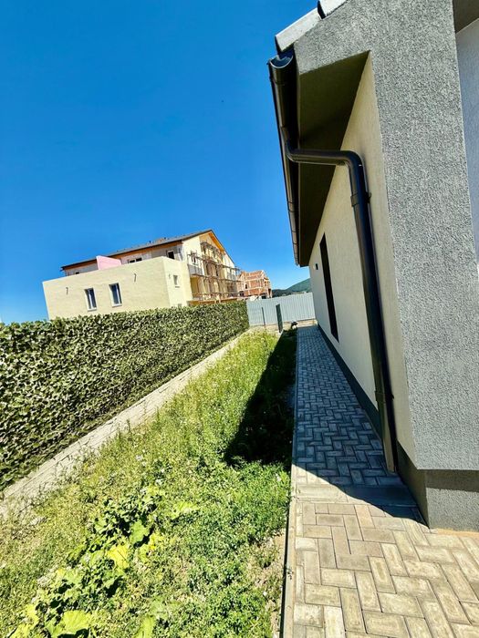 Casa de vanzare (4 camere) 2 baii constructie noua