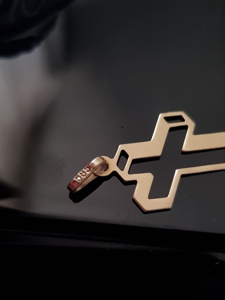 Cruce din Aur 14K, 585, Aprox 1G, Model 3D