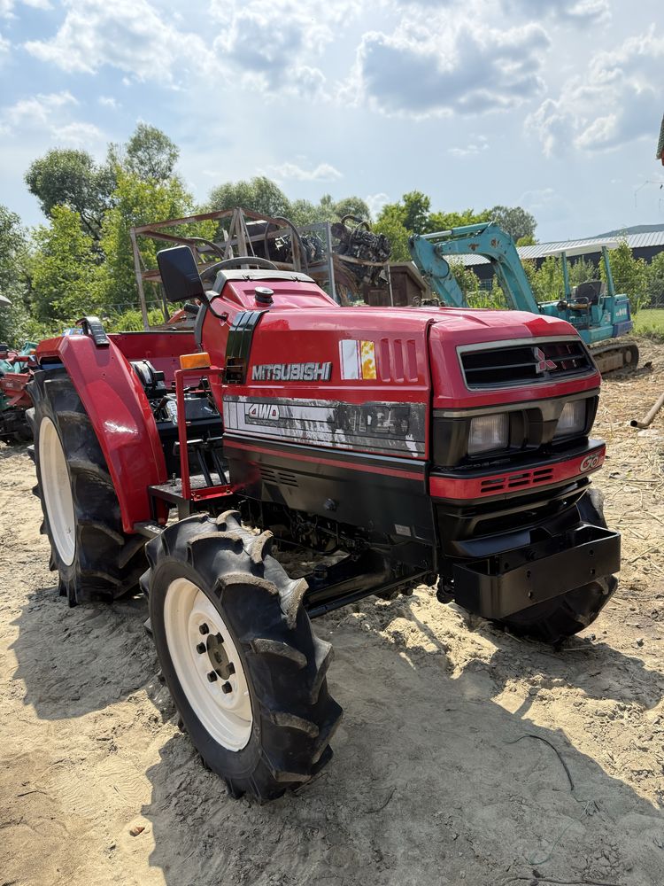 Tractor Japonez Mitsubishi MT 25 4x4