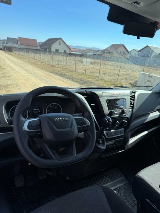 Platfoma IVECO DAILY. 35S18 AN 2024 CU PRELATA