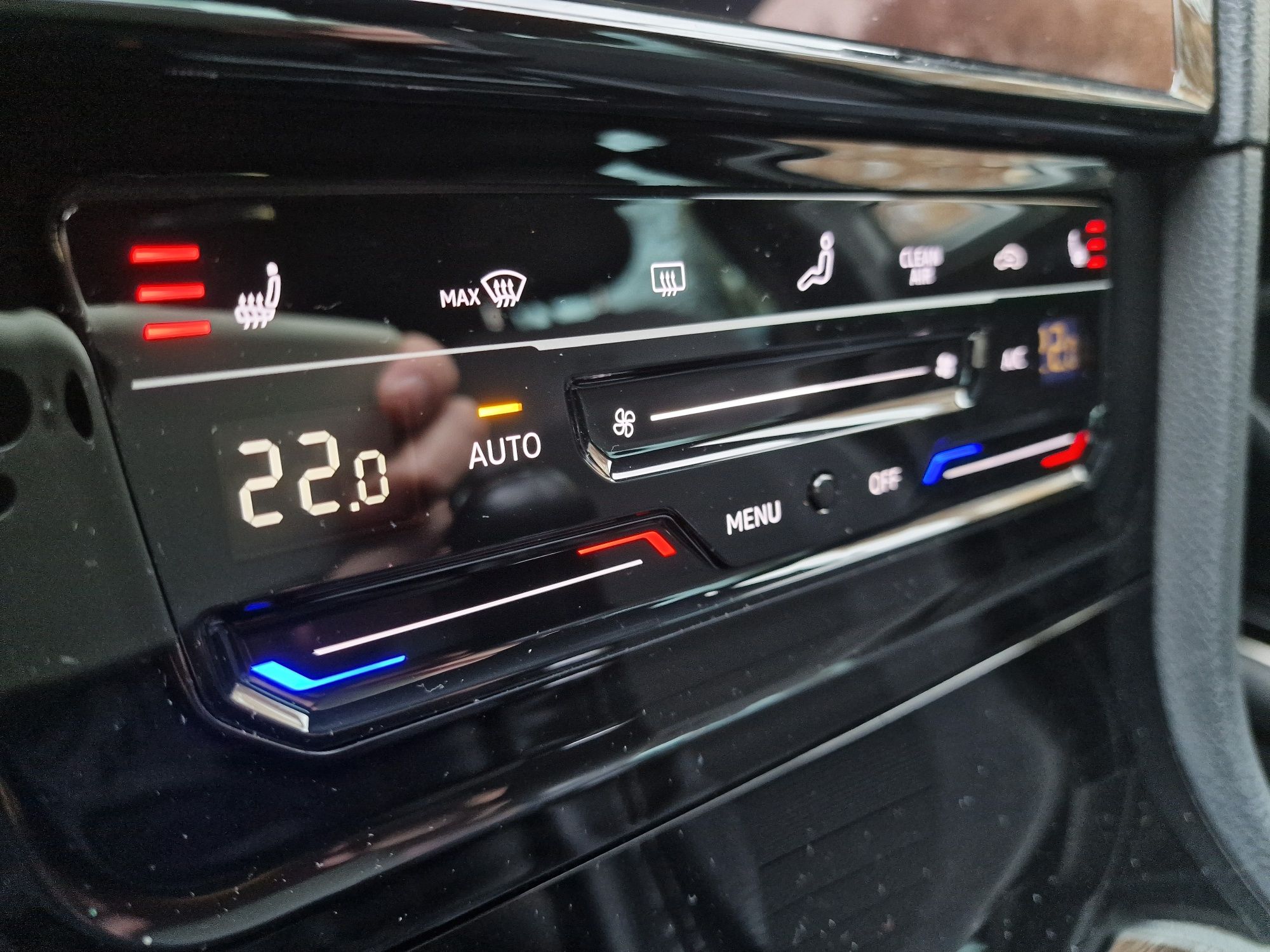 NOU ! Panou Climatronic FULL TOUCH LCD VW Golf 7 MK7.5 (an 2013 -2020)