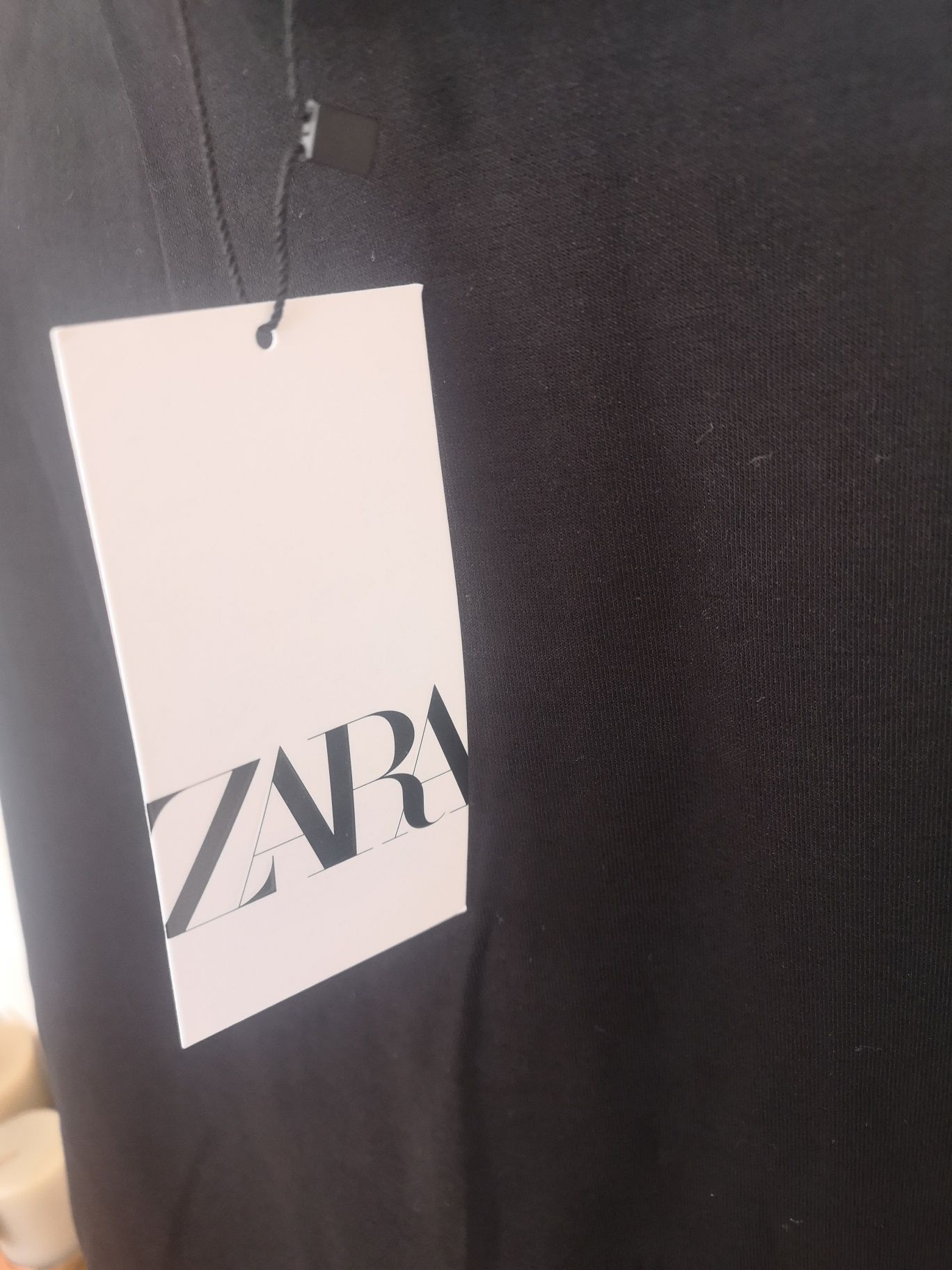 Тениска с качулка Zara