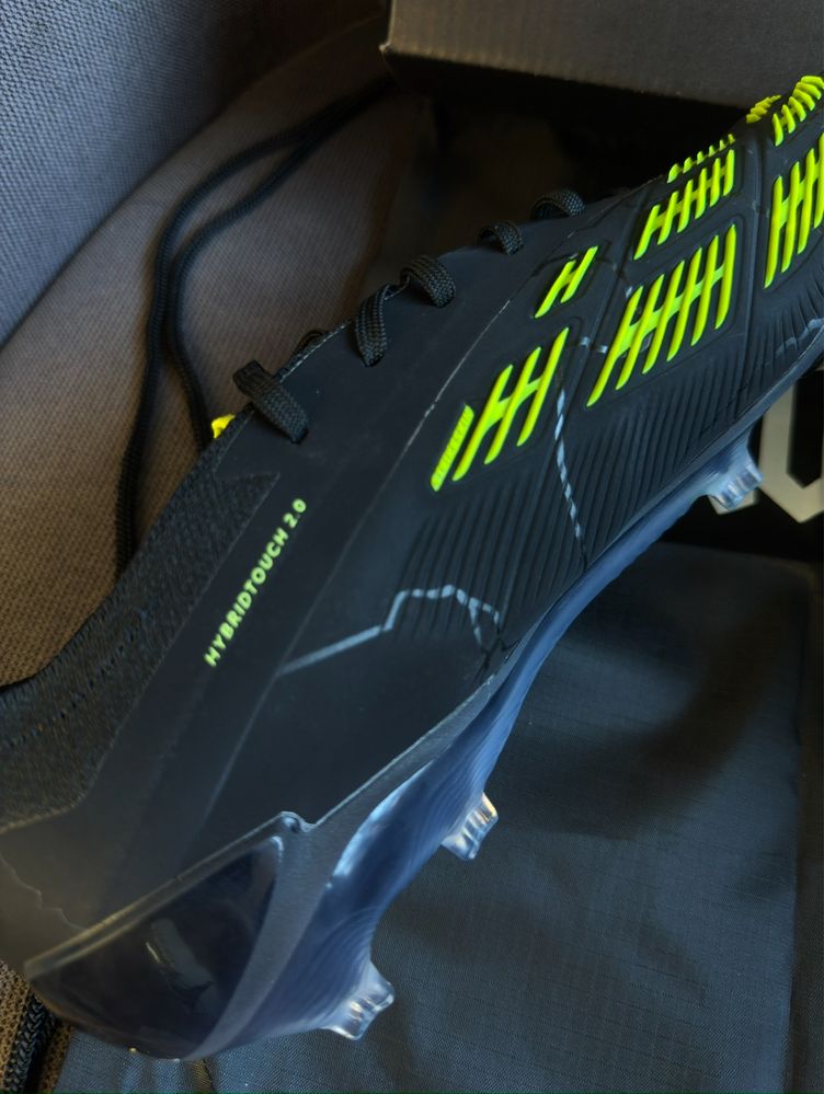 Мъжки бутонко Adidas Predator Hybridtouch 2.0