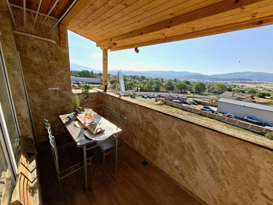 Продава се апартамент в с. Челопеч