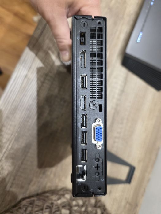 Lenovo Tiny m70q i5-10400t/8gb ram/256 gb ssd + Стойка монитор