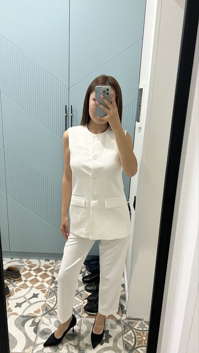 Продаю бедую двойку