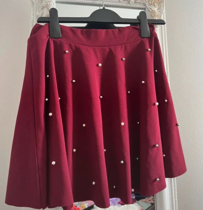 Fusta dama Zara cu perle