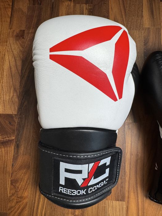 Reebok Combat Leather боксови ръкавици