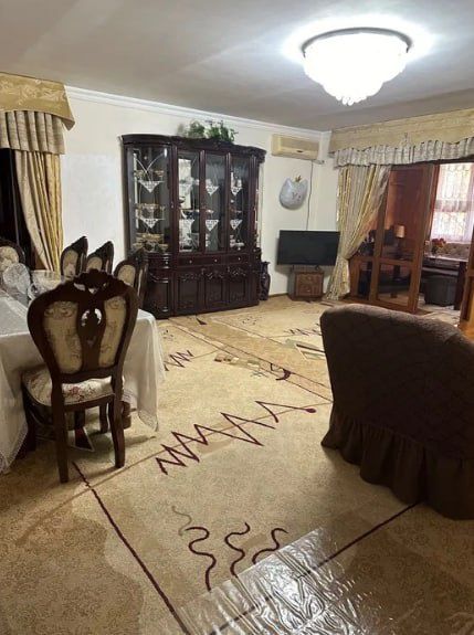 Квартира на Космонавт 4/3/4 общ пл 98м ,2 балкона