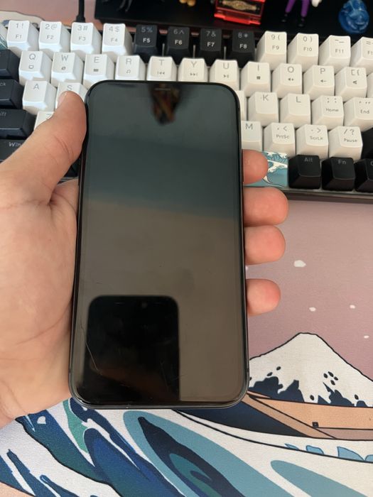 Vand iPhone 11 negru