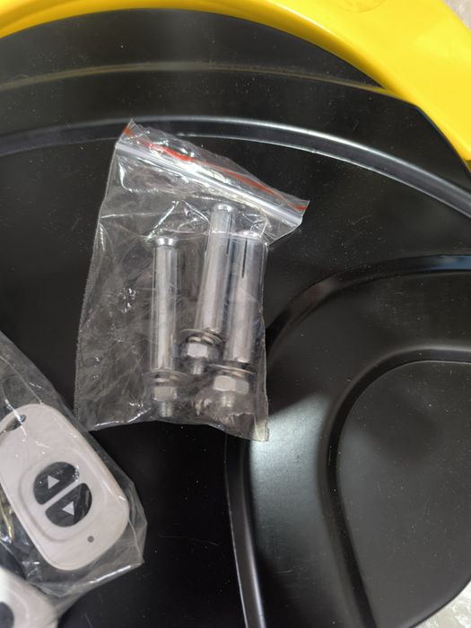 Автоматична паркинг скоба с дистанционно