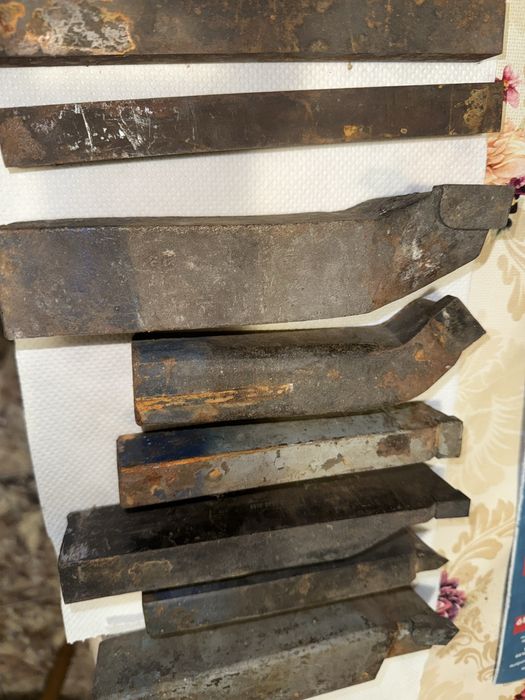 Vând cuțite strung (diverse dimensiuni)