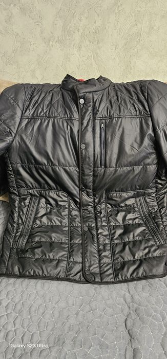 Продам мужскую  куртку!