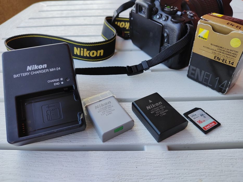 Фотоапарат Nikon D5500 + Nikkor 15-105 mm